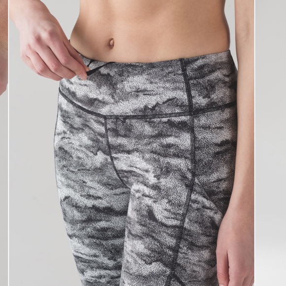 Lululemon Full Length Leggings - Picture 5 of 16